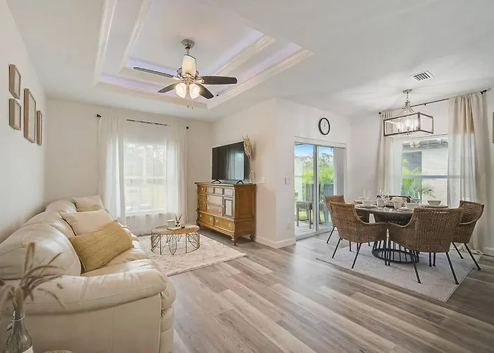 Sunny Coastal,3 Bd, 2 Ba, King Master Suite, Close To Ocean, Golfing , Fishing