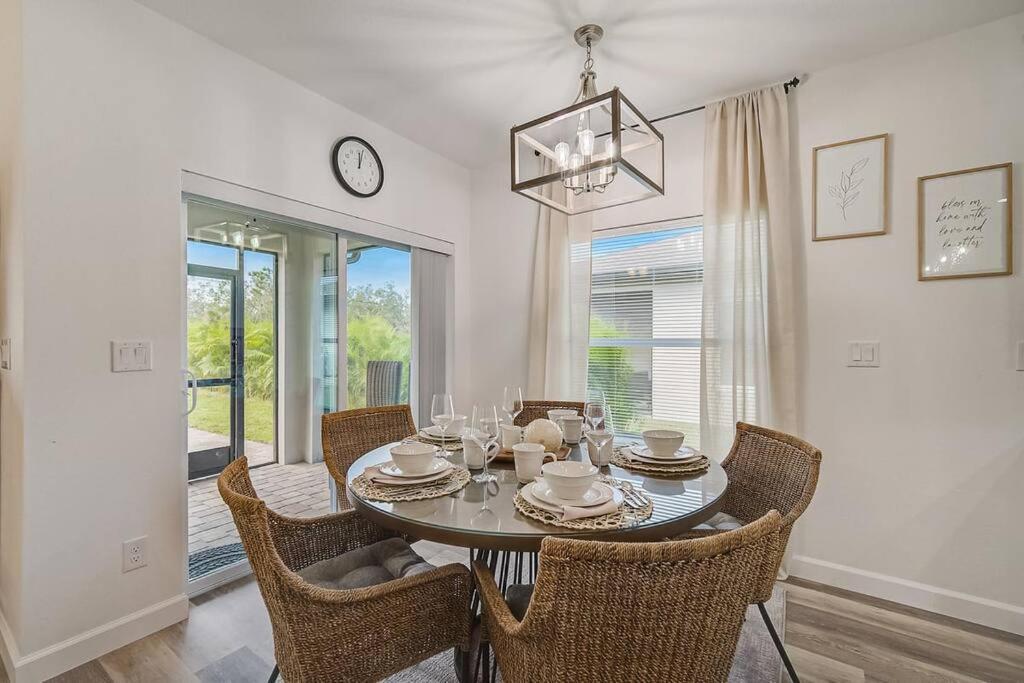Villa Sunny Coastal,3 Bd, 2 Ba, King Master Suite, Close To Ocean, Golfing , Fishing