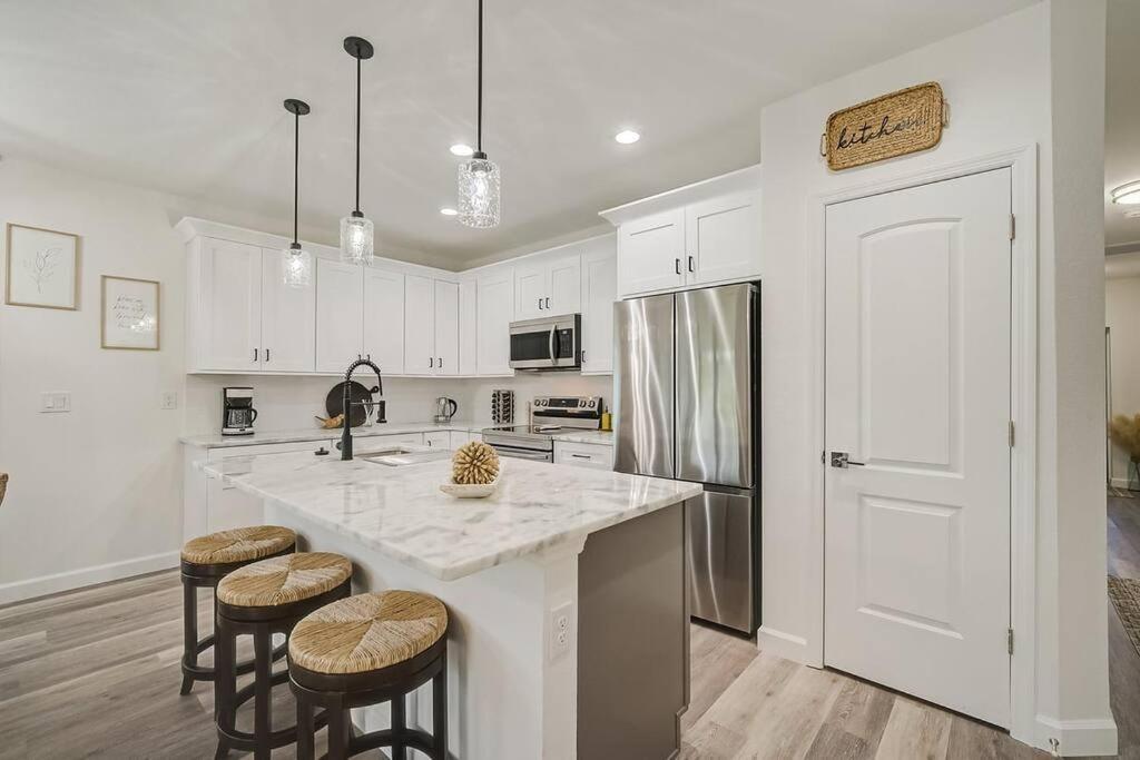 Villa Sunny Coastal,3 Bd, 2 Ba, King Master Suite, Close To Ocean, Golfing , Fishing Rotonda West
