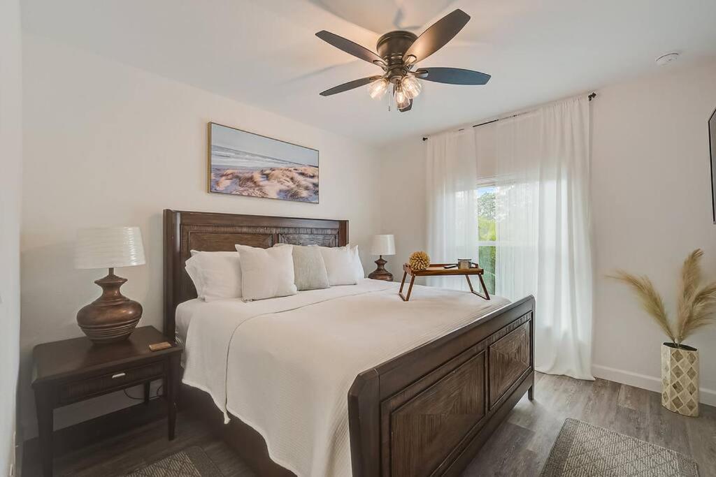 Sunny Coastal,3 Bd, 2 Ba, King Master Suite, Close To Ocean, Golfing , Fishing * Rotonda West
