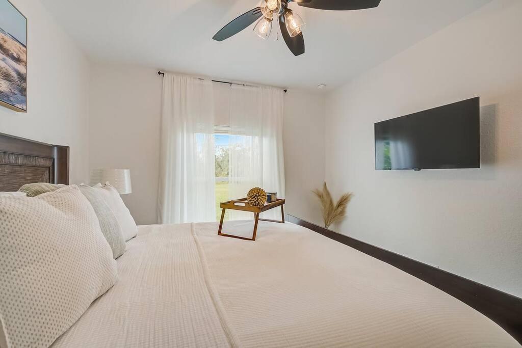 Sunny Coastal,3 Bd, 2 Ba, King Master Suite, Close To Ocean, Golfing , Fishing *