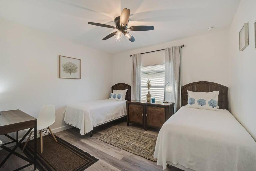 Sunny Coastal,3 Bd, 2 Ba, King Master Suite, Close To Ocean, Golfing , Fishing Villa